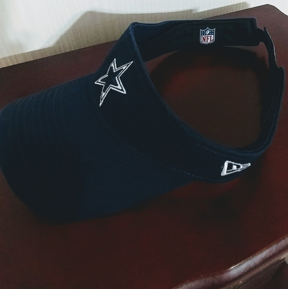 SOLD! NFL DALLAS COWBOYS VISOR - Picture 4 of 5